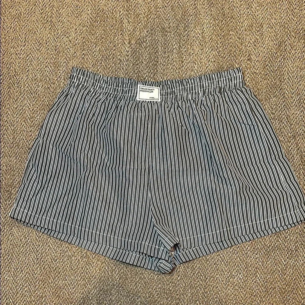 SHEIN Monochrome Striped High Waist Shorts